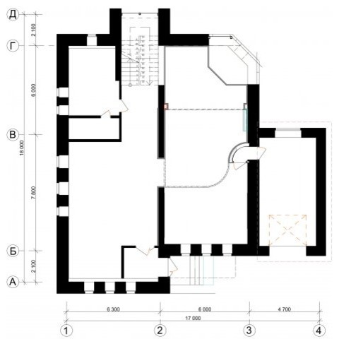 Кирпичный двухэтажный жилой дом