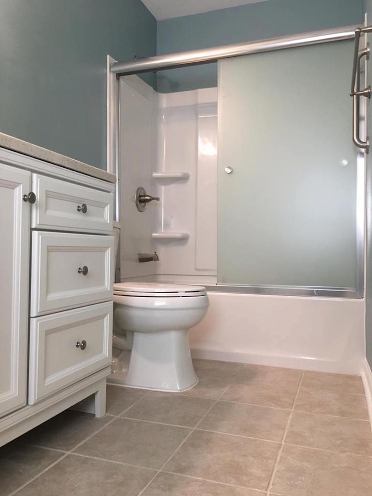 This is an example of a transitional bathroom in Indianapolis.
