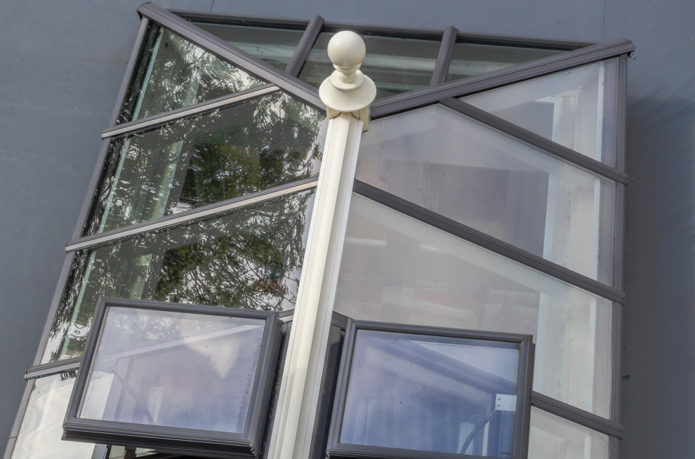 Hardwood lantern with opening roof lights
