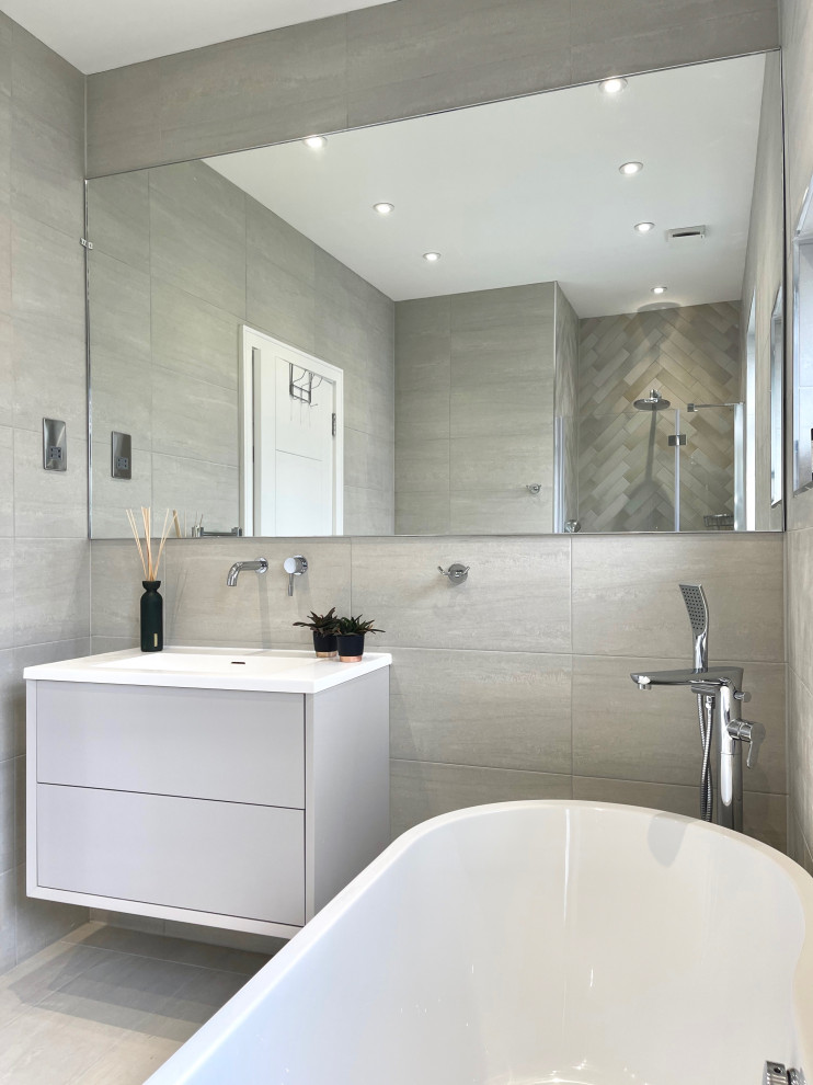 Main Bathroom golders Green