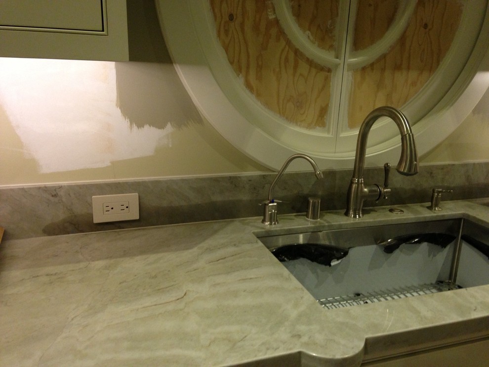 Quartzite Water Staining