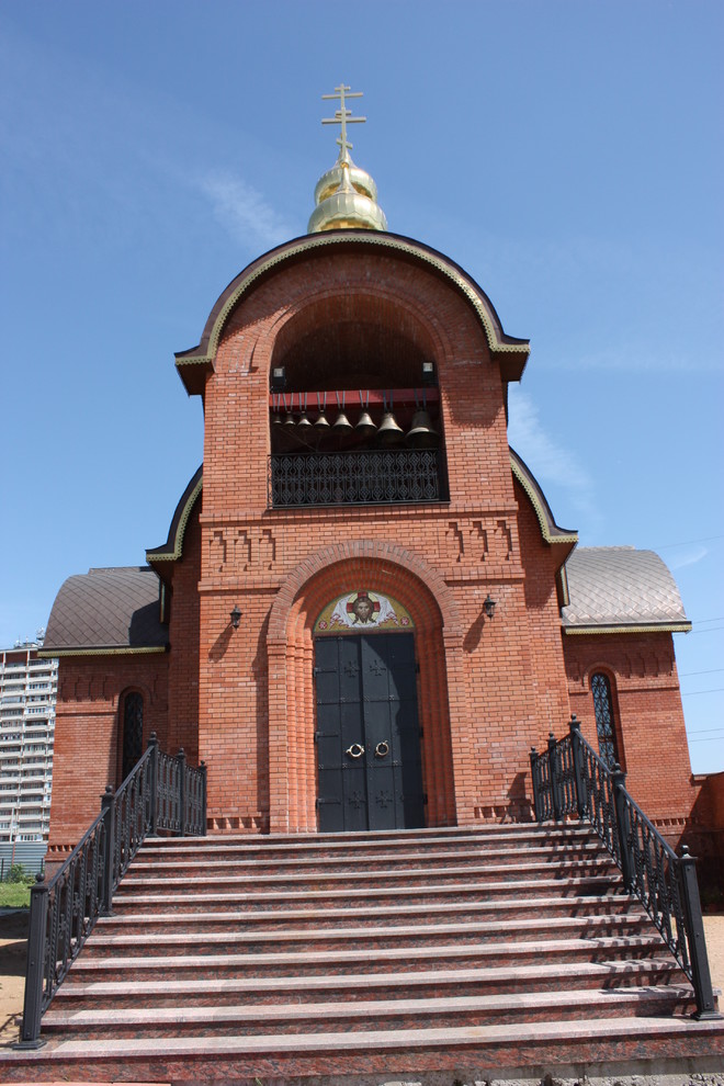 Иконостас в храме Пирогово.Московская область.