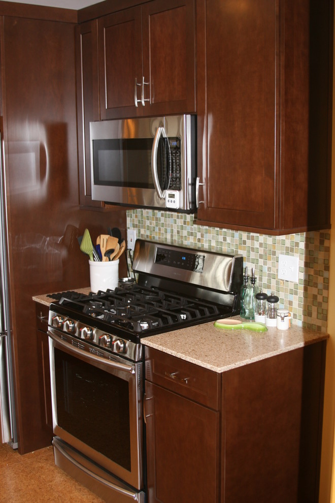 Transitional kitchen photo in Seattle
