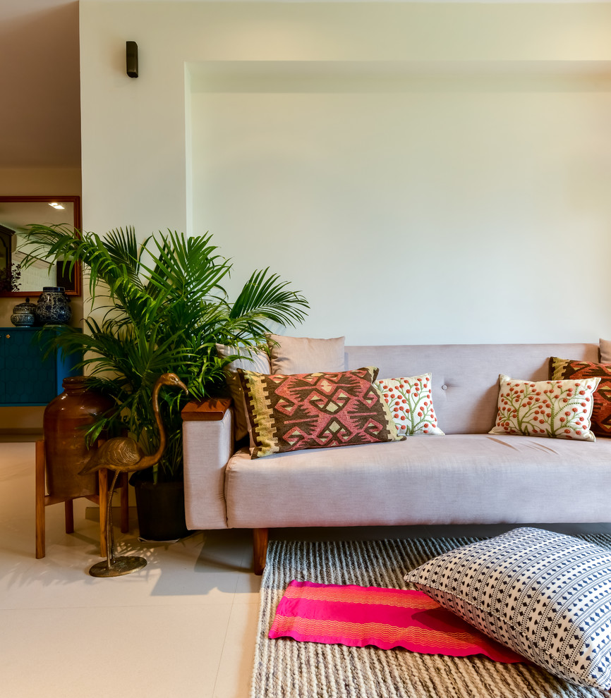 Design ideas for a coastal living room in Mumbai.