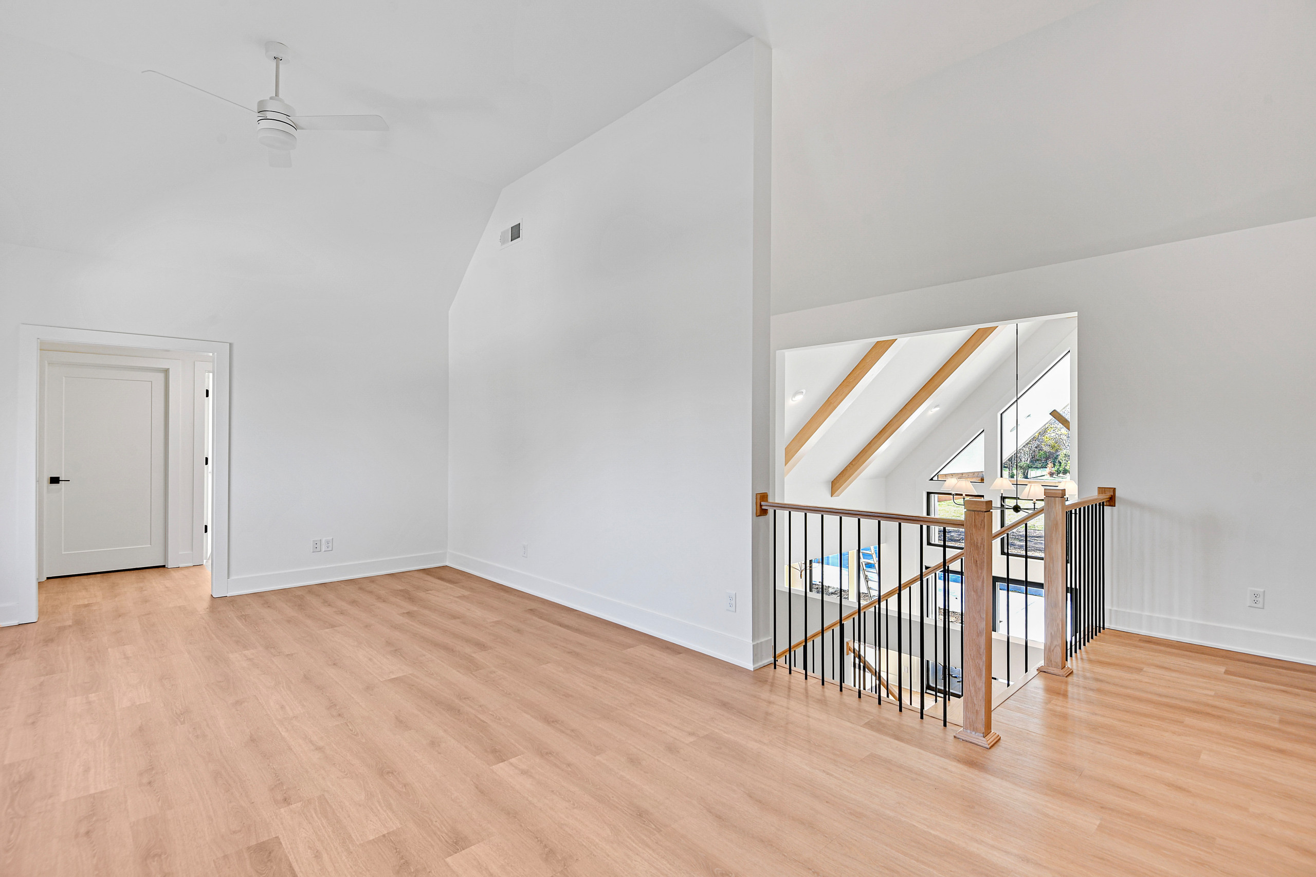 148th and Switzer, Custom Build