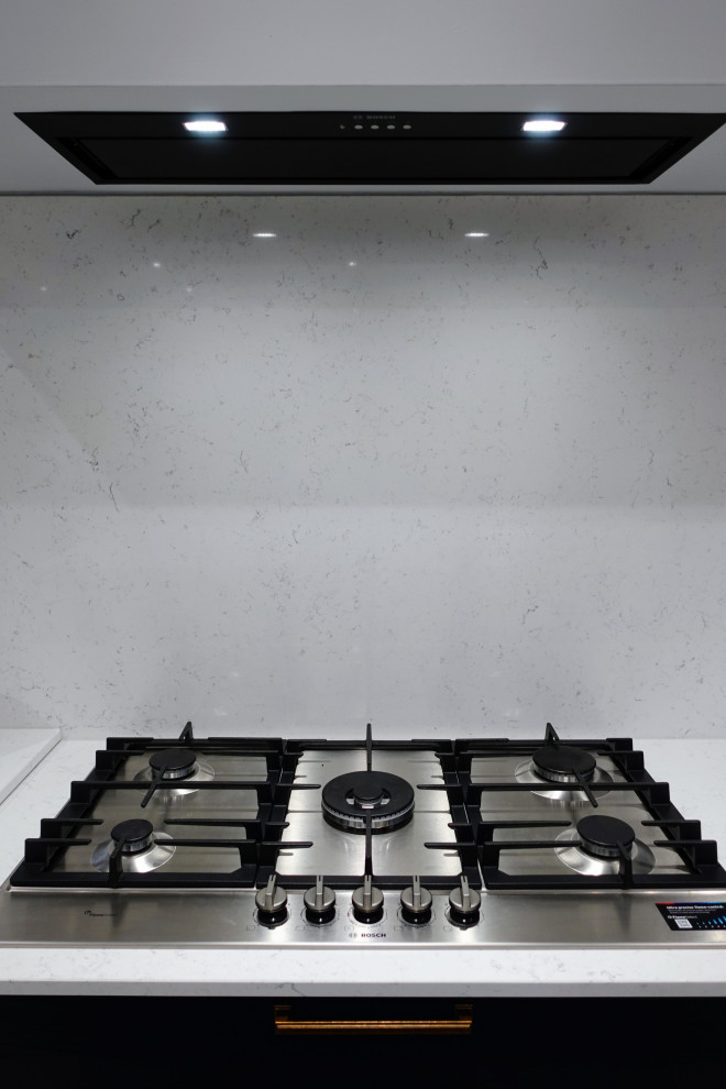 The Bilton Kitchen II - Hanby - RRP £38,000 - Luxe Price £32,300