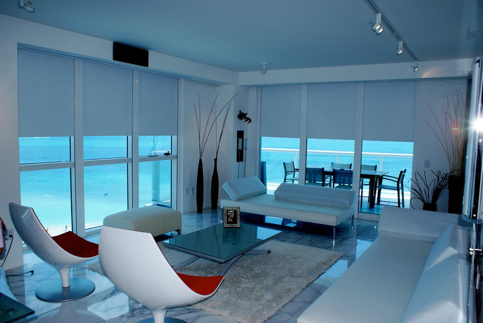 Inspiration for a modern living room in Miami.