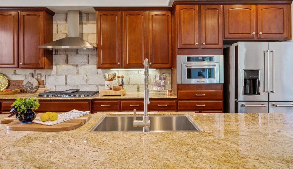 Classic East Coast Elegance in W. Roseville