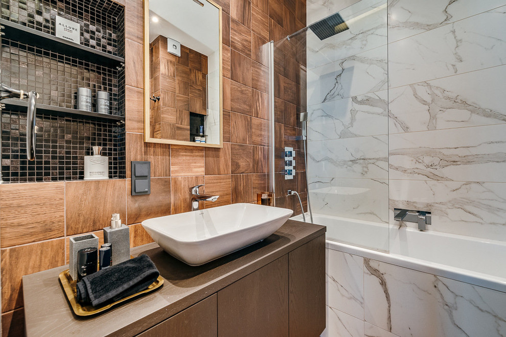This is an example of a contemporary bathroom in Moscow.