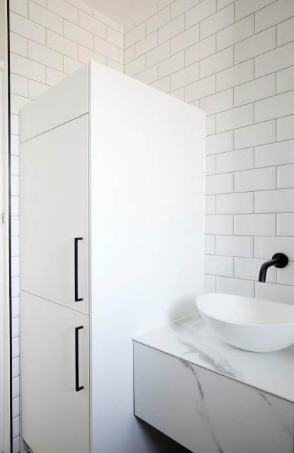 Full bathroom installation modern-badrum