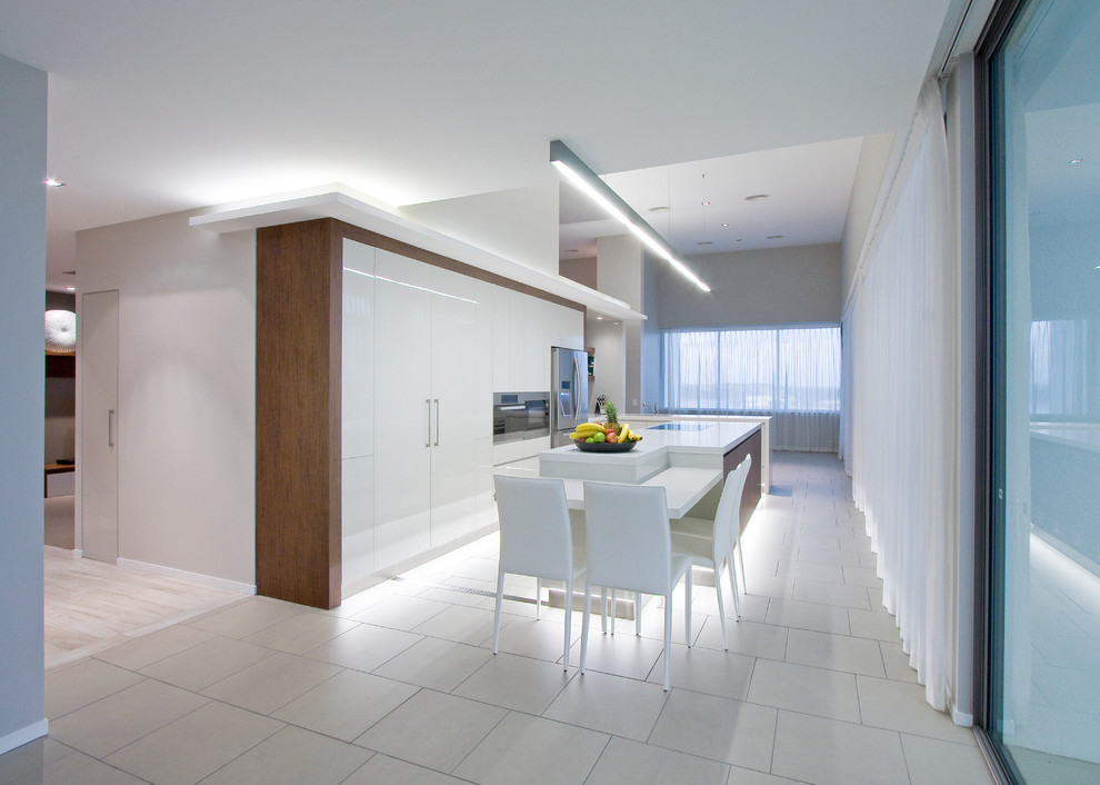 Contemporary kitchen in Gold Coast - Tweed.