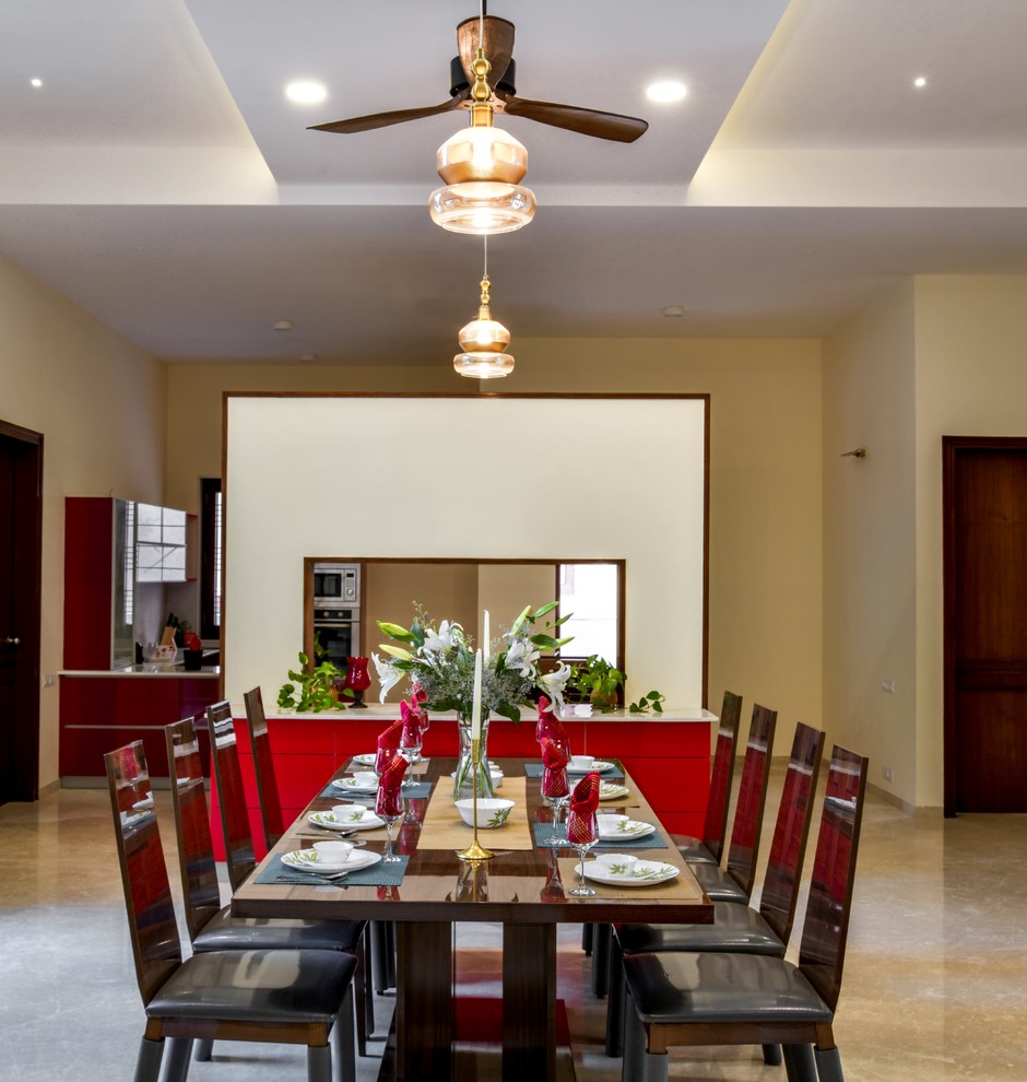 Photo of a modern dining room in Bengaluru.