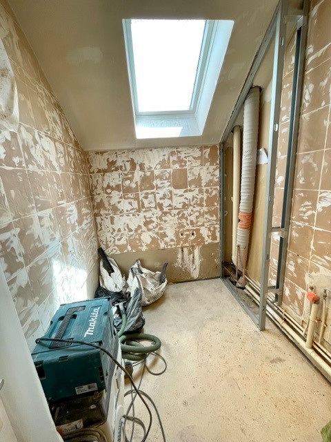 SALLE DE BAIN EN SALLE DE DOUCHE FAMILIALE