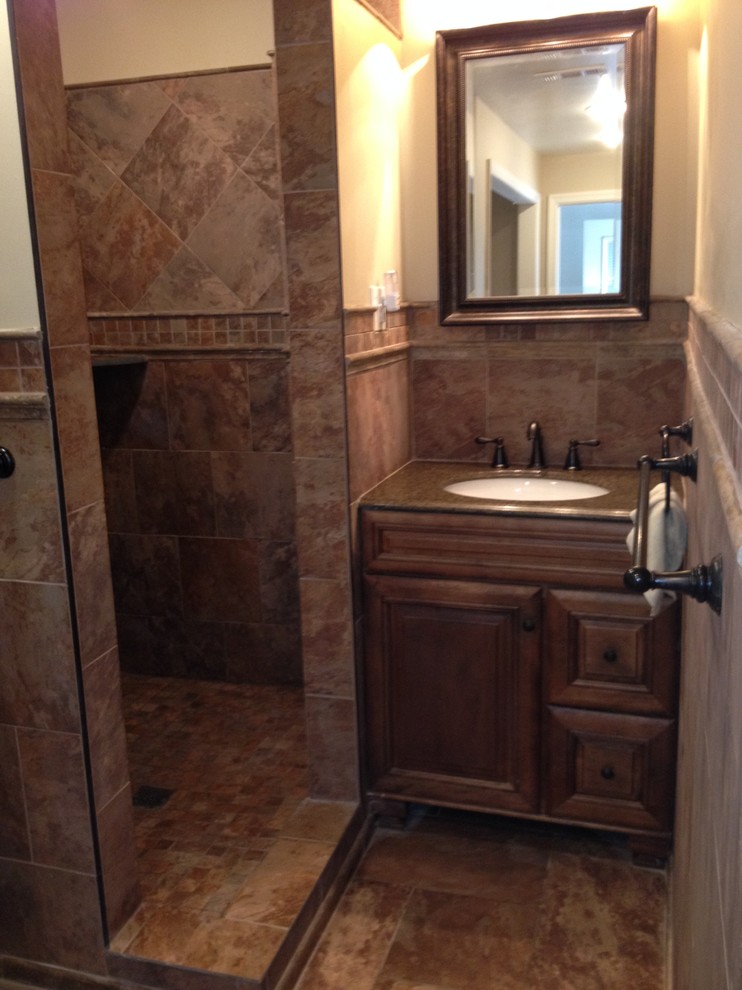 Home design - mid-sized rustic home design idea in DC Metro