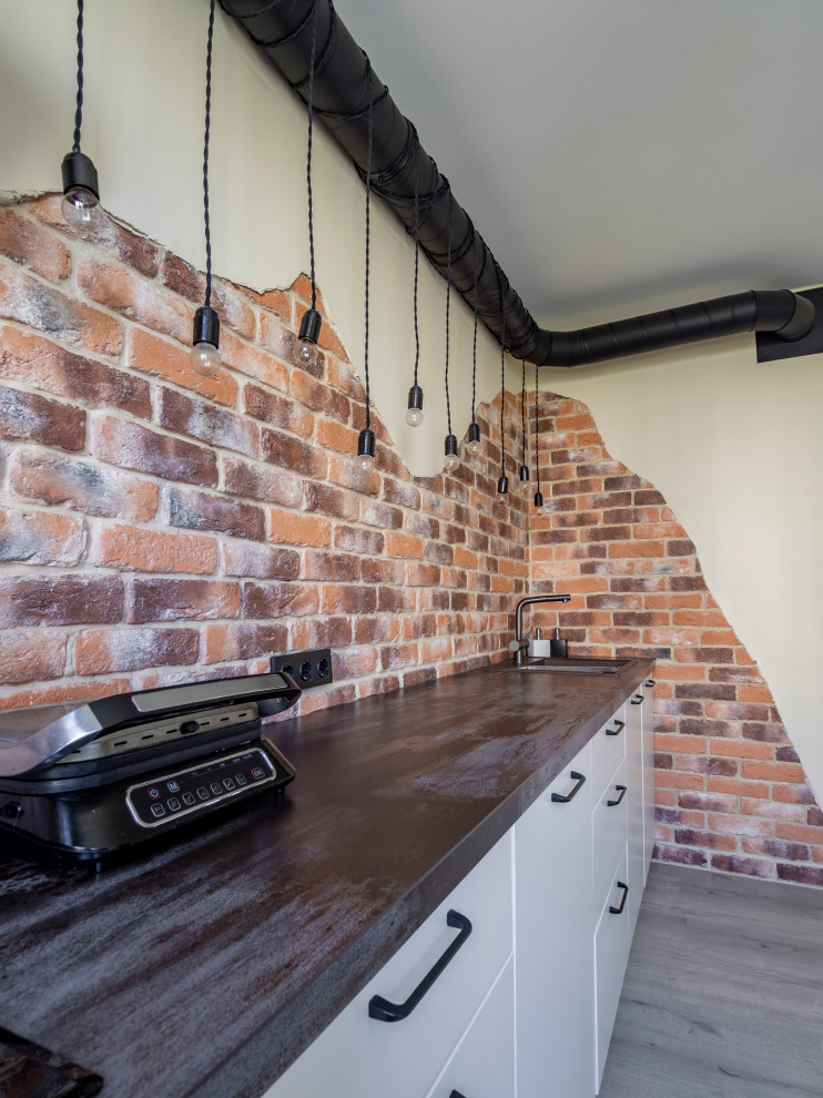 Кухня в стиле неоклассика без верхних модулей