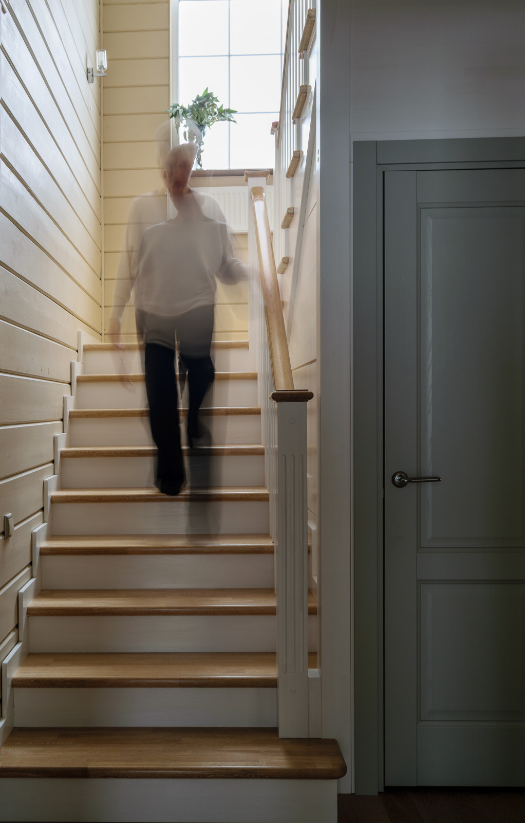 Уютный дом в скандинавском стиле с нотками английской классики