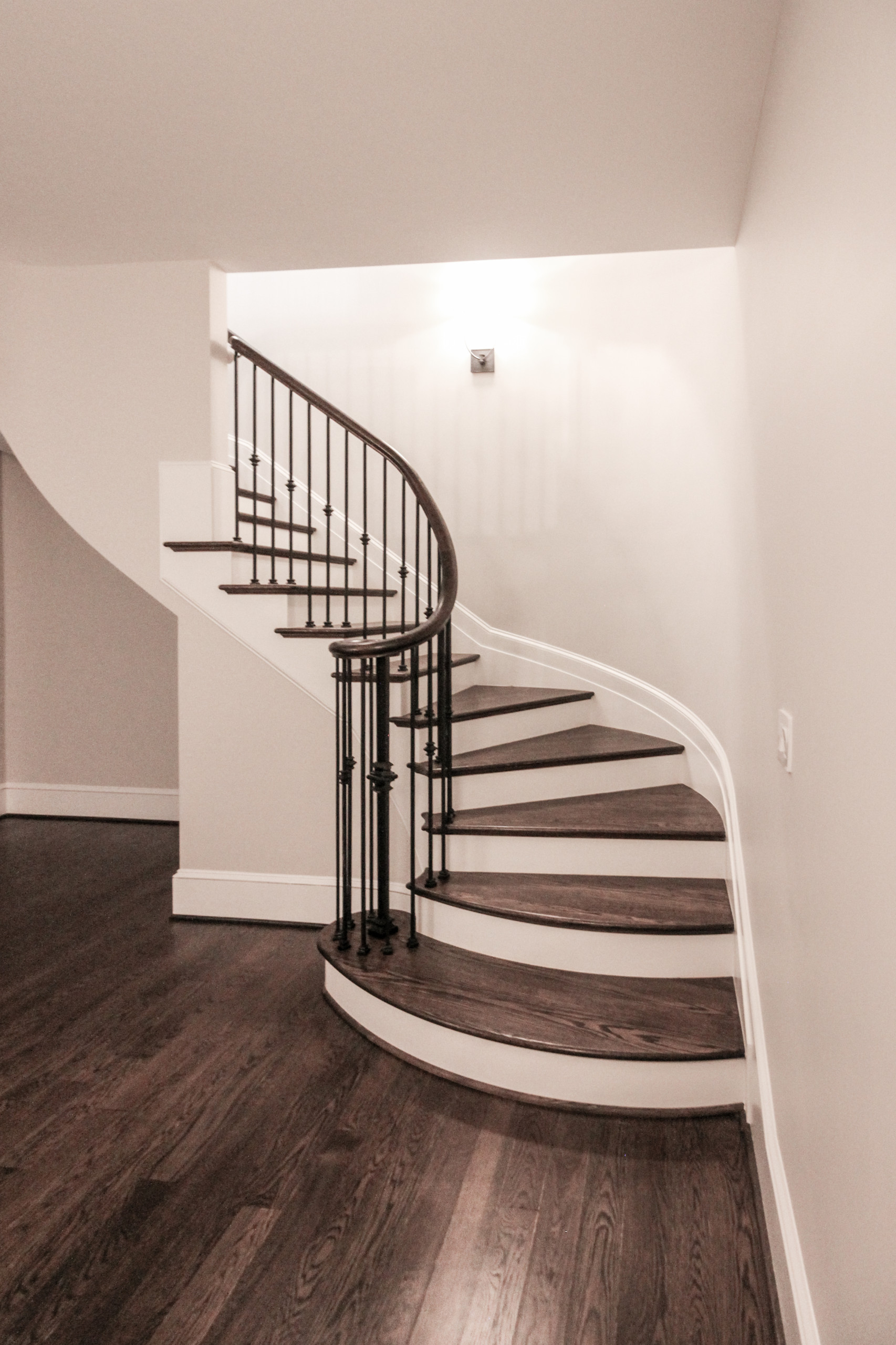 86_ Gorgeous Floating Curved Staircase, McLean VA 22066
