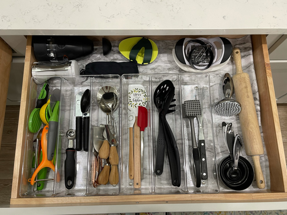Kitchen - kitchen idea in Dallas