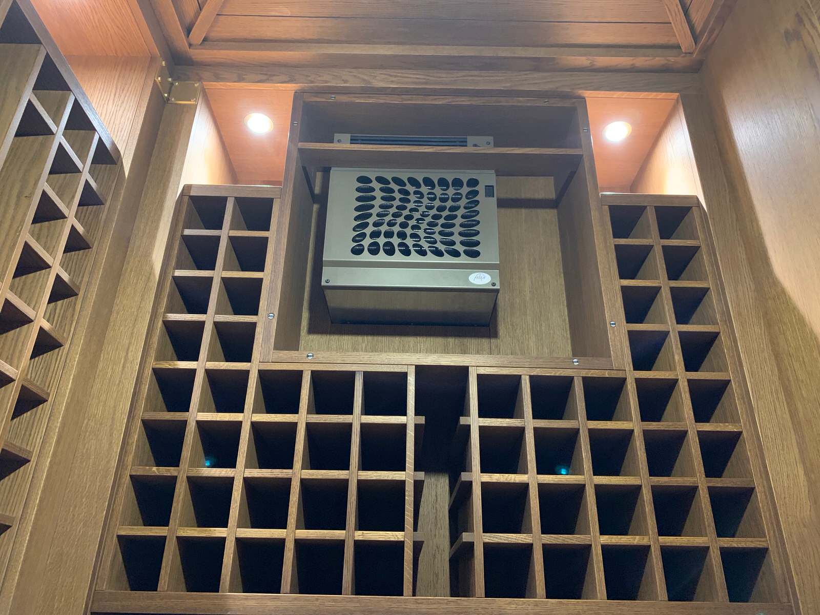 Винный погреб на 600 бутылок