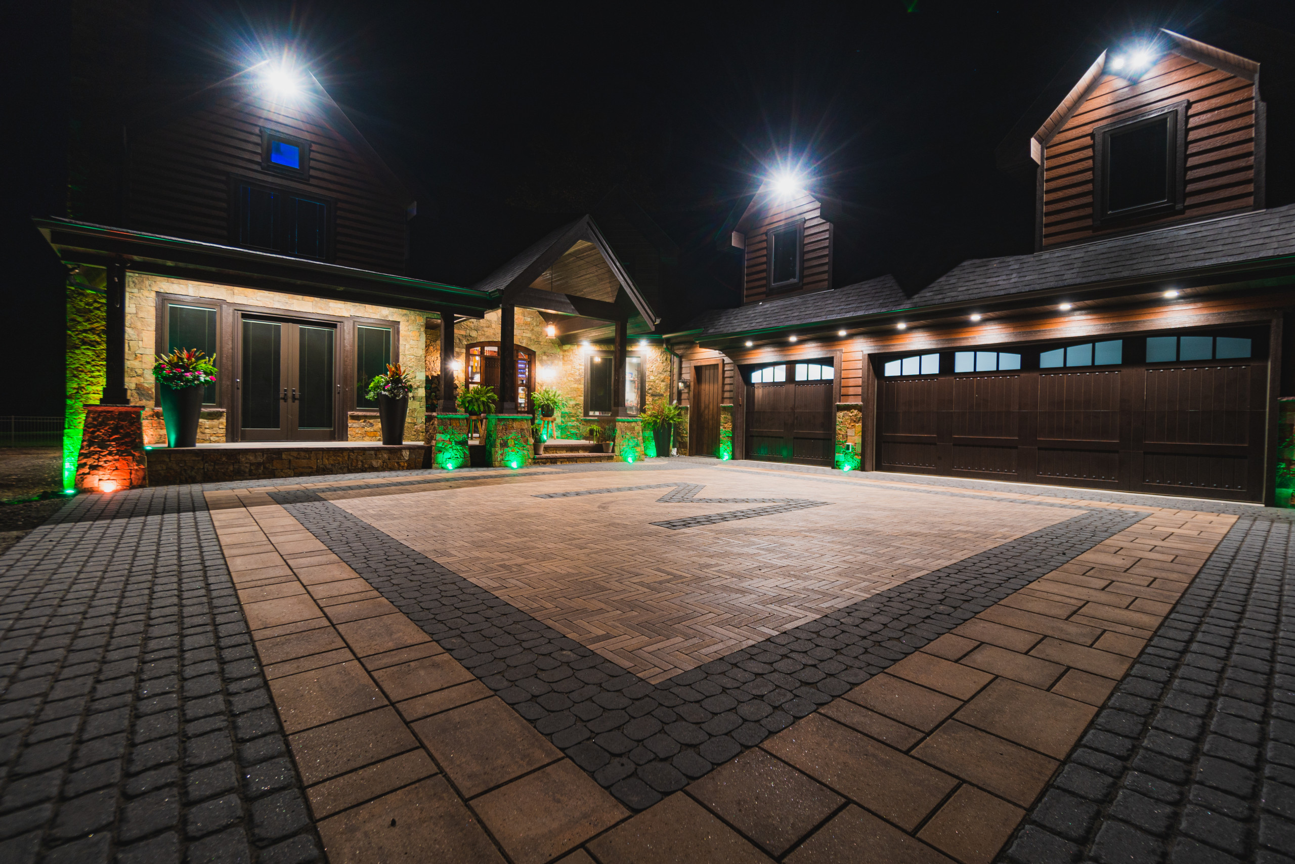 Award Winning Driveway Courtyard