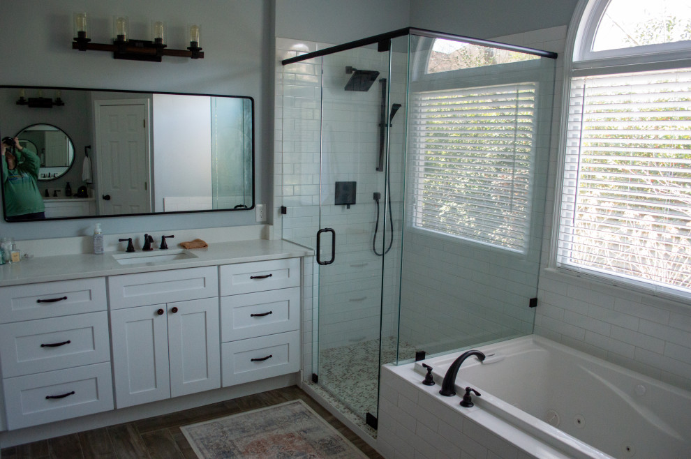 30068 Bathroom