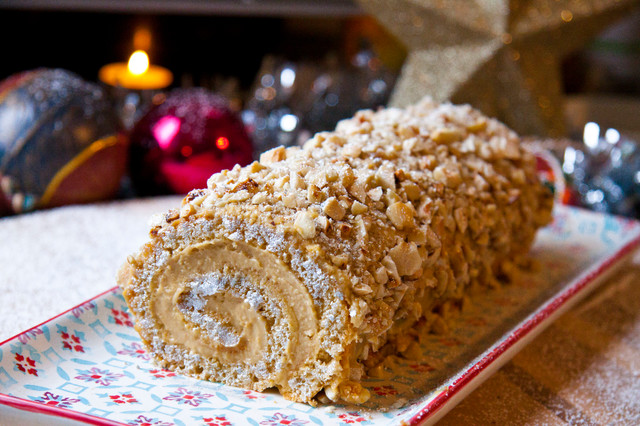 Tronchetto Di Natale Nocciola.Come Si Fa Il Tronchetto Di Natale Francese Al Caffe E Nocciole