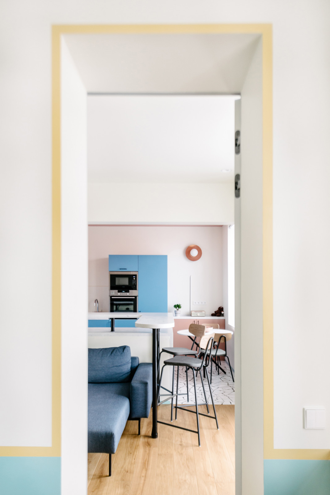 Красочная кухня в скандинавском стиле. Модель Jazz. Автор Борис Денисюк