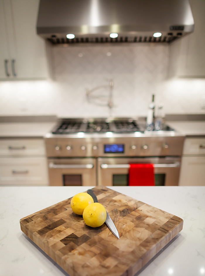 Transitional kitchen photo in DC Metro
