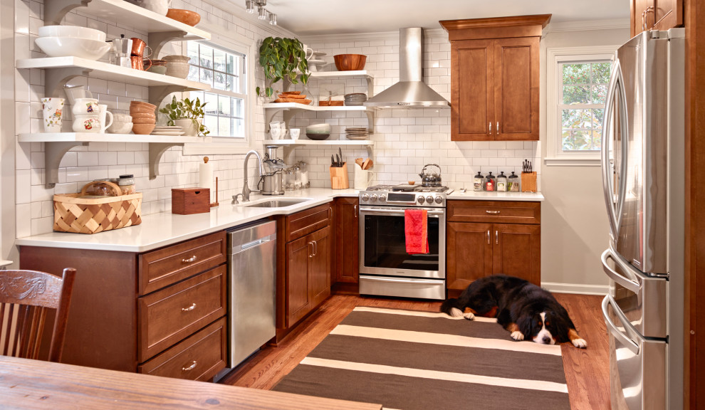 Kitchen - kitchen idea in Chicago