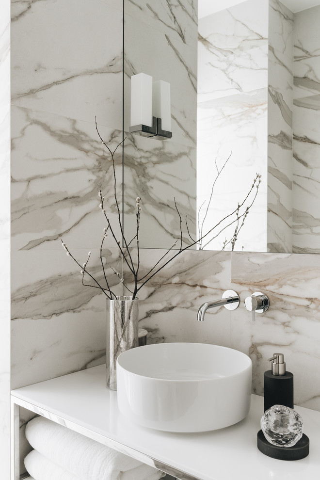 Двухкомнатная квартира в центре Петербурга