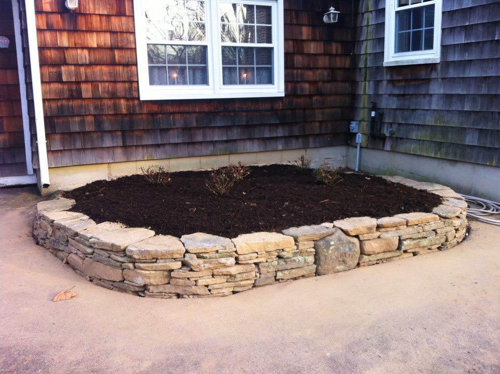 Home design - rustic home design idea in Bridgeport