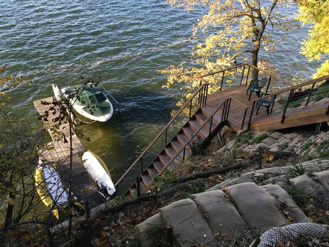 Deck, Stairway, Cable Railing. Lake Mendota modern-treppen