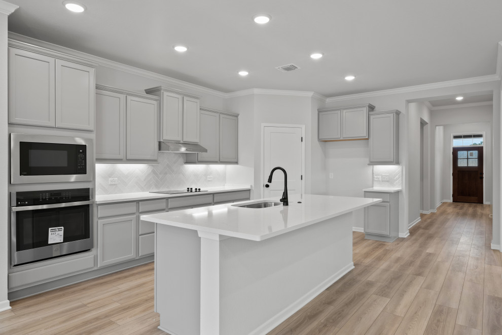 Example of a transitional kitchen design in Austin