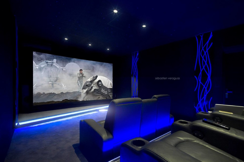 Photo of a contemporary home cinema in Marseille.