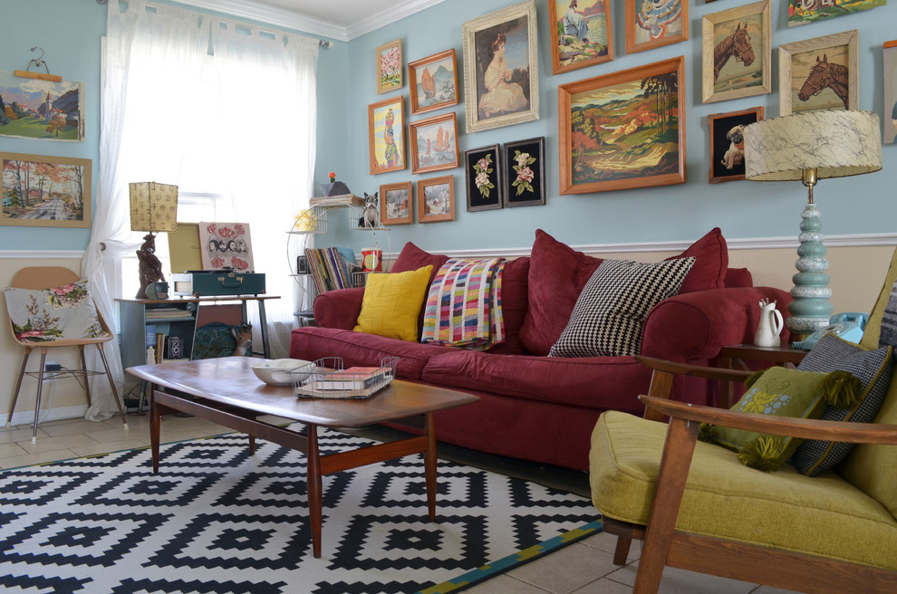 Photo of an eclectic living room in Dallas.