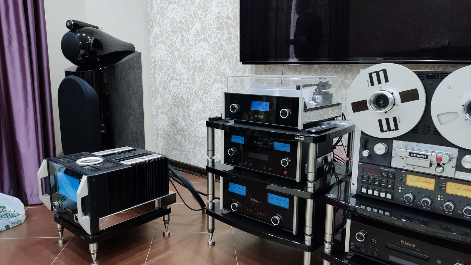 Интерьерное решение. Улучшение аудио-видео системы в готовом помещении.