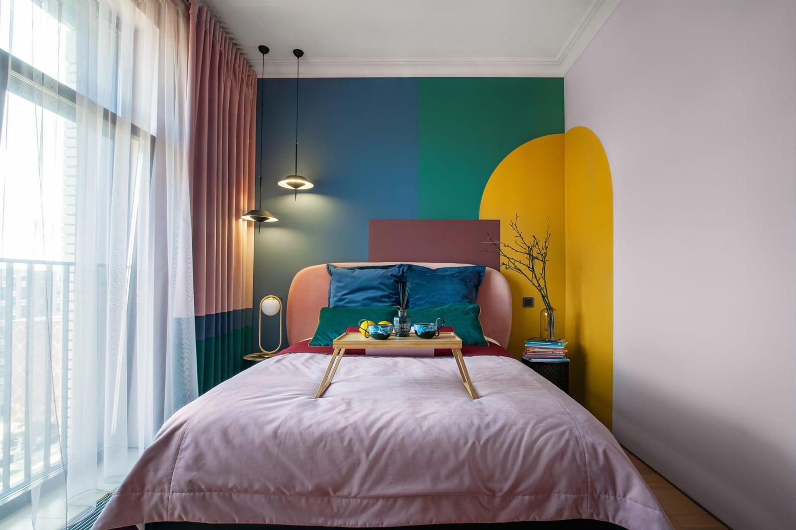 Интерьер в стиле мемфис