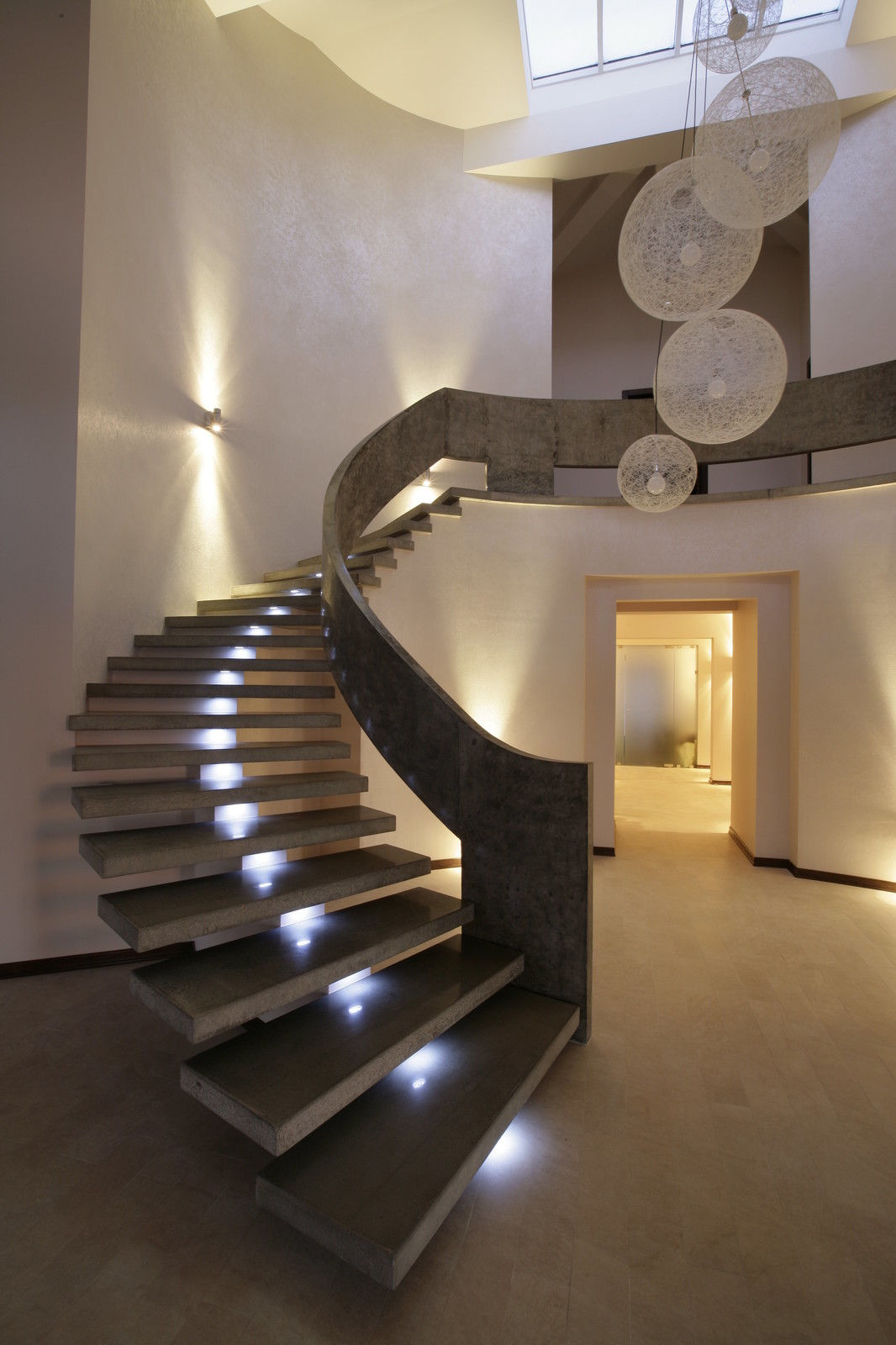 частный жилой дом в Маслово площадью 793,5м2