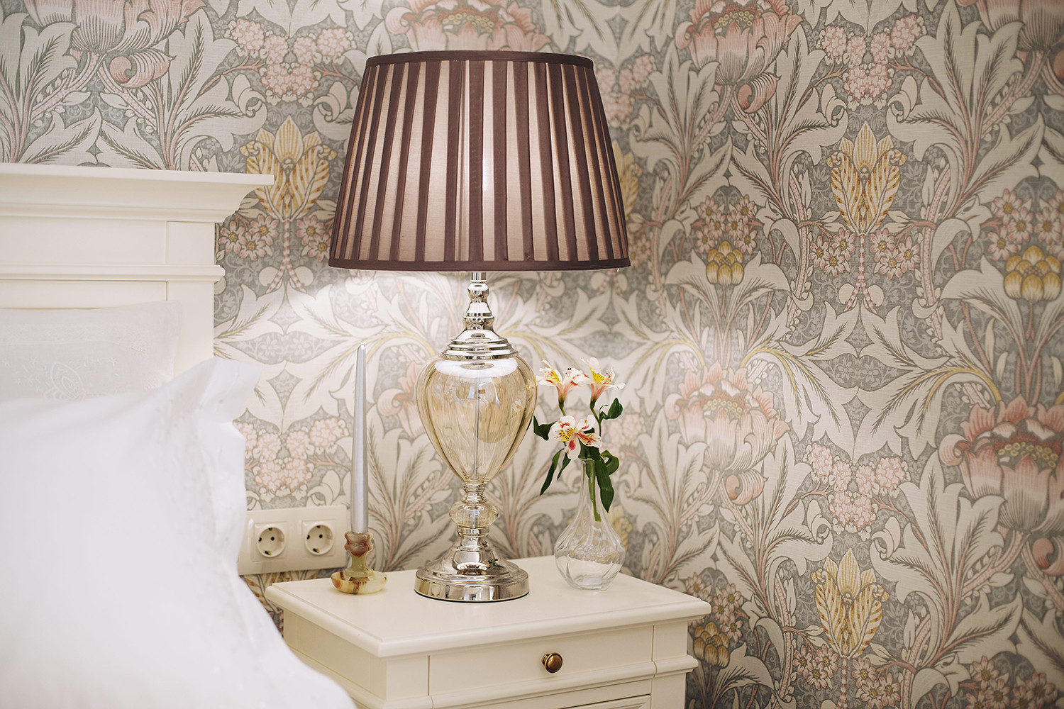 Дом с камином