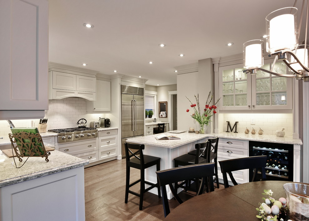 Home design - transitional home design idea in Toronto