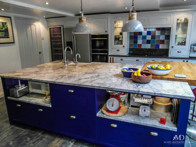 Colourful Kitchen with Patchwork Backsplash eclectico-cocina