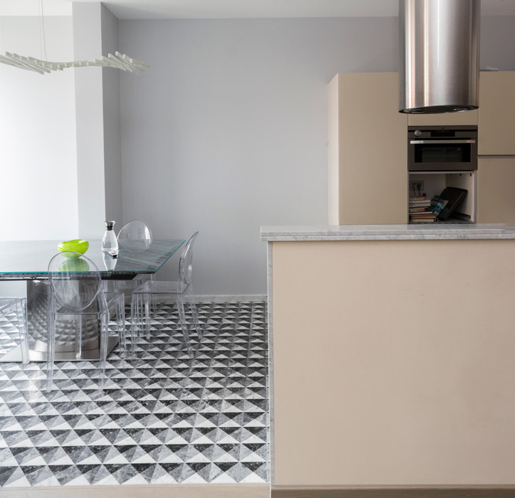 Мозаичный пол в стиле хай-тек