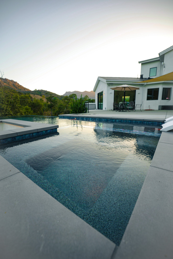 Agoura Hills New Build - Lobo Canyon