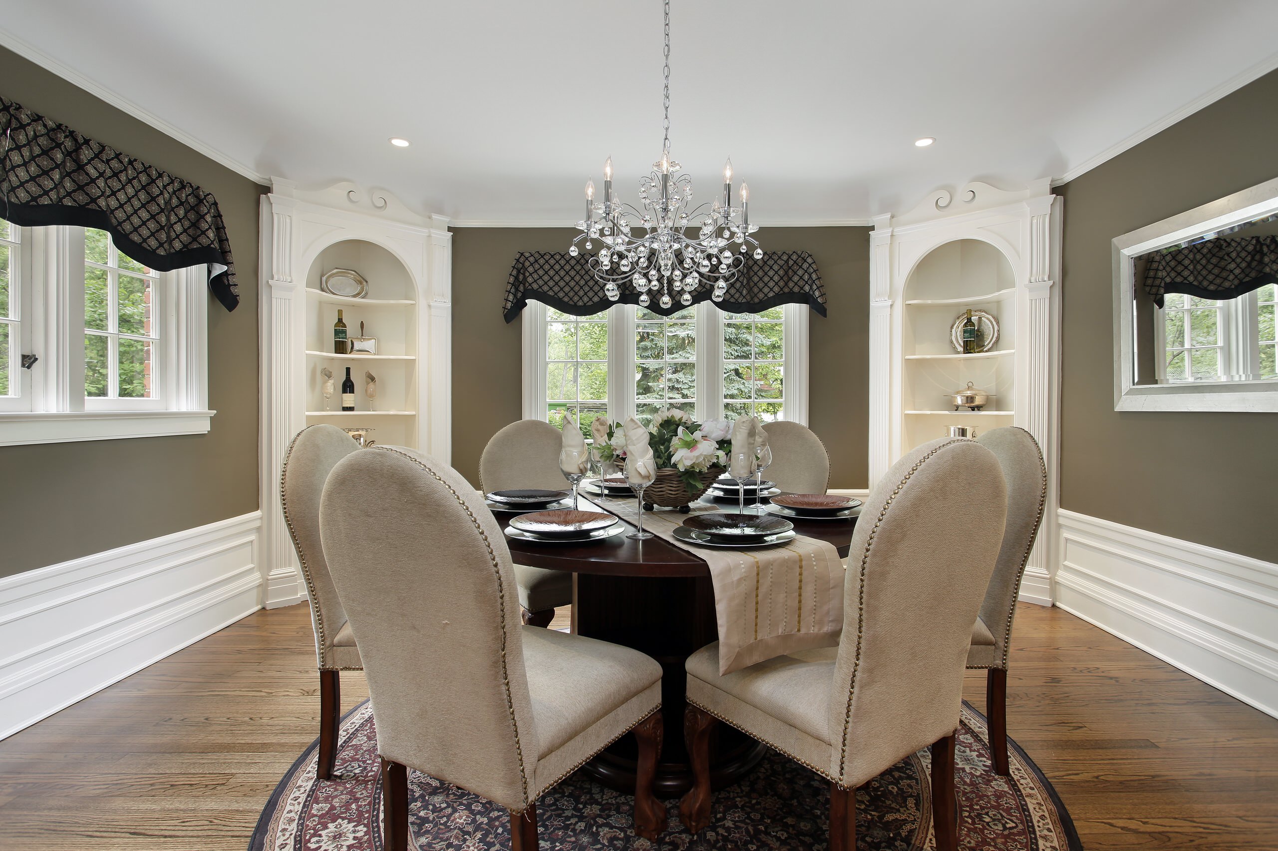 Formal Traditional Dining Room