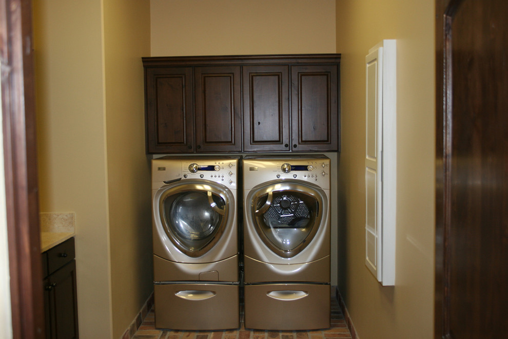 Photo of a country laundry room in Austin.