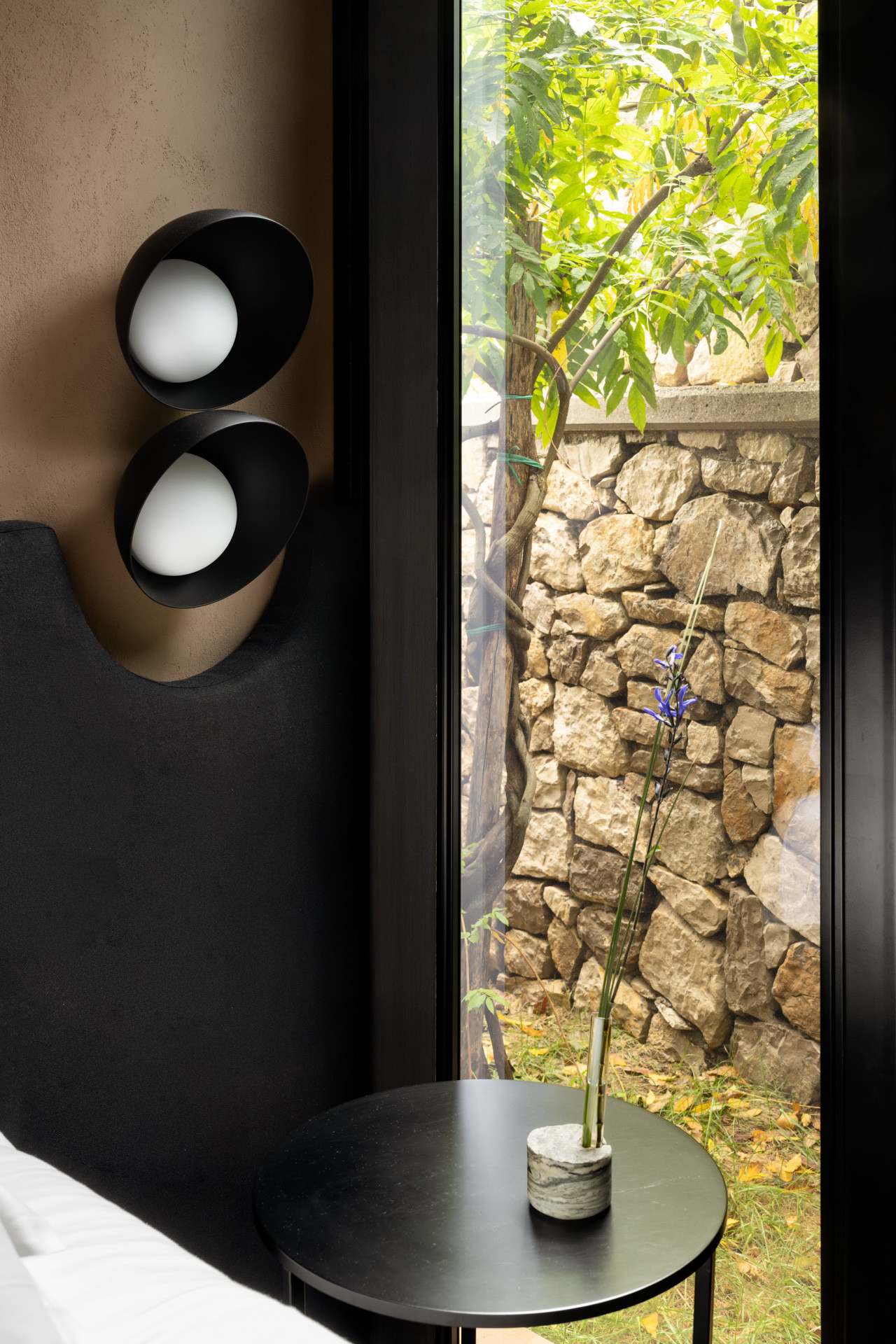 in albergo tra orto e frutteto