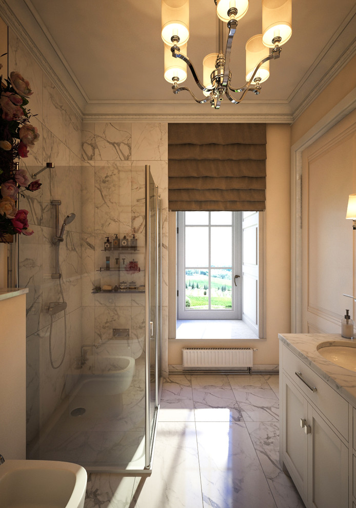 Светлый дом в неоклассическом стиле