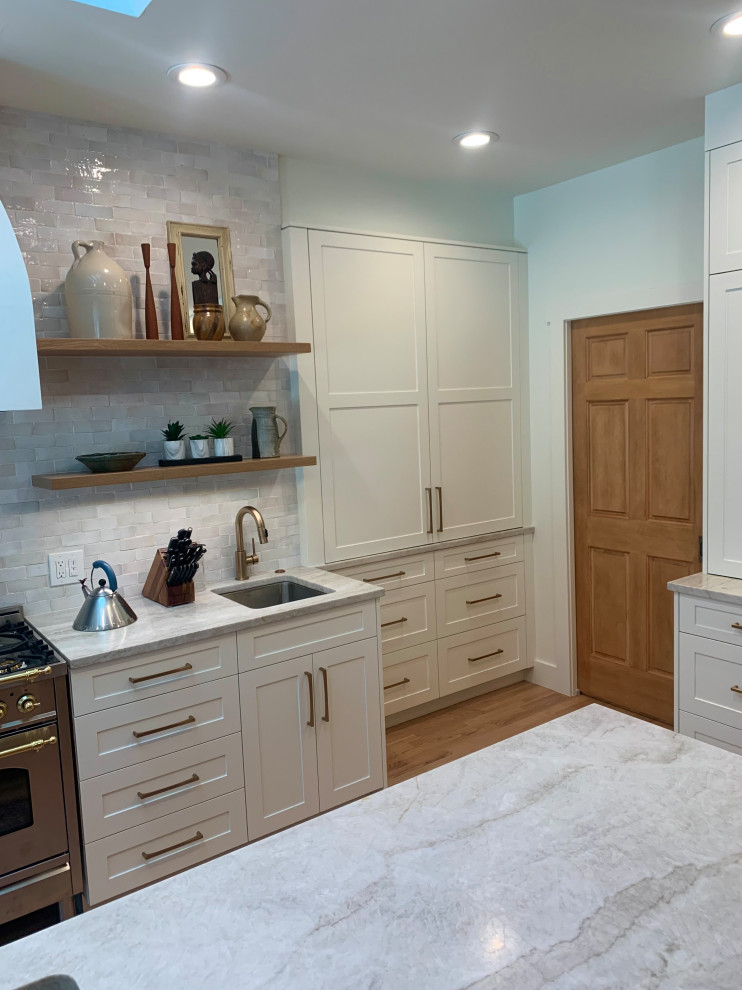 Transitional kitchen photo in Denver