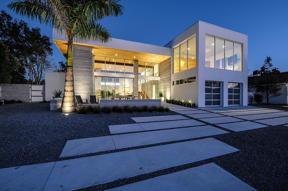 Design ideas for a modern exterior in Orlando.