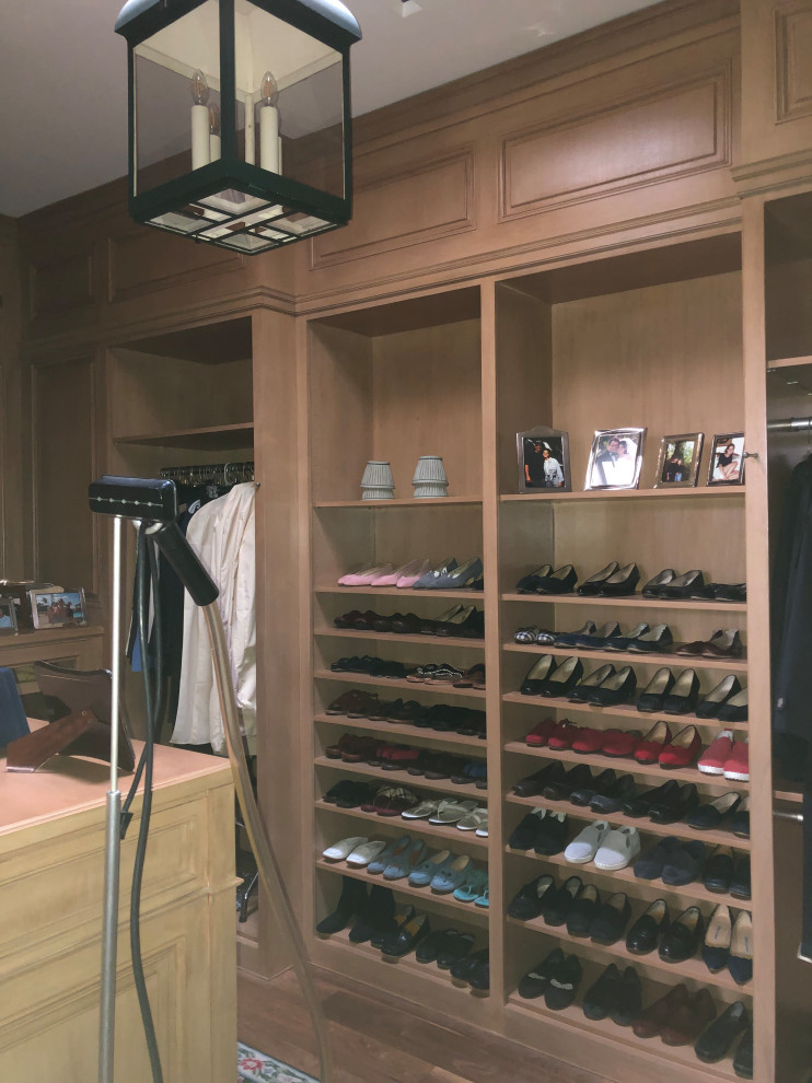 Chadbourne, His Master closet